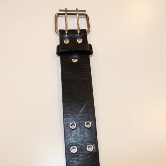 Eyelet Faux Leather Belt - Picture 6 of 7